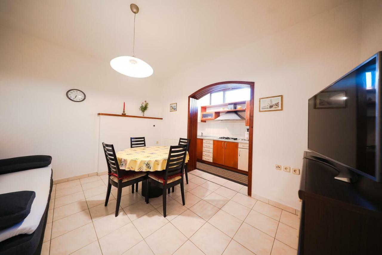 Apartman Antisin Zara Esterno foto