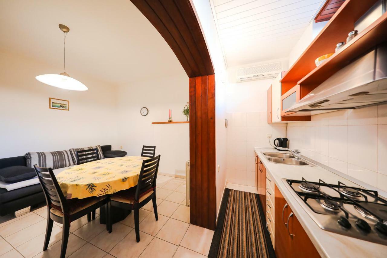 Apartman Antisin Zara Esterno foto