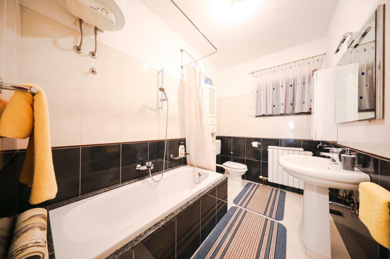 Apartman Antisin Zara Esterno foto