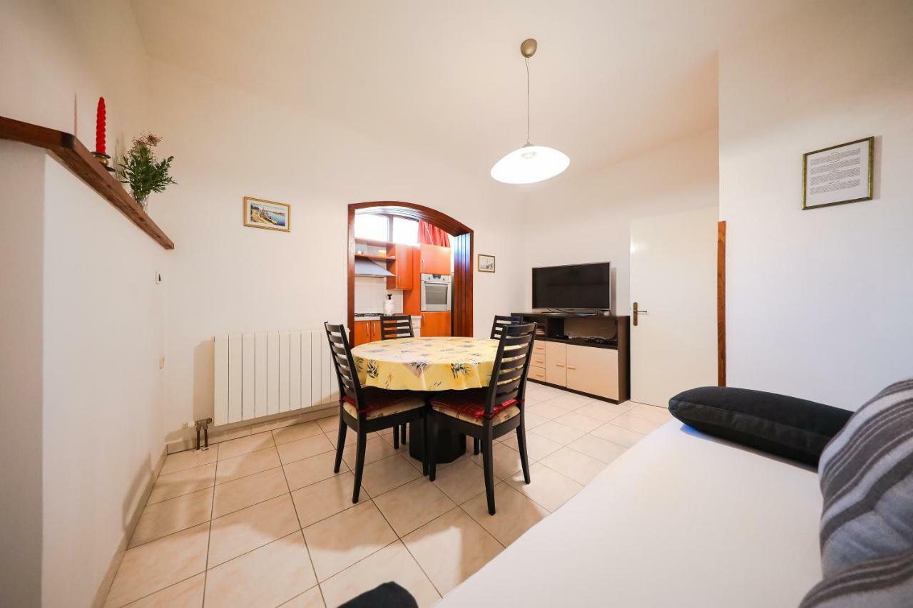 Apartman Antisin Zara Esterno foto
